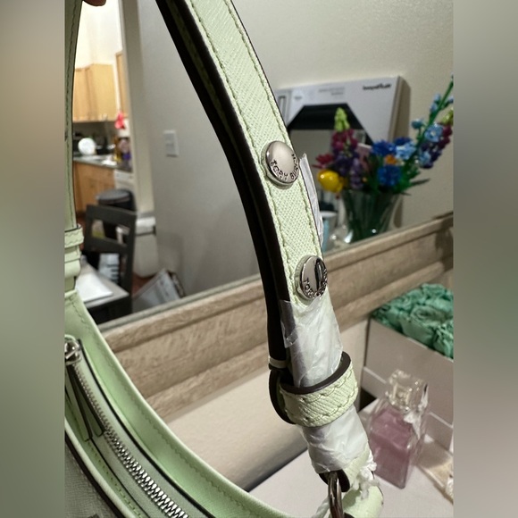 Tory Burch Emerson Shoulder Bag - Picture 5 of 10